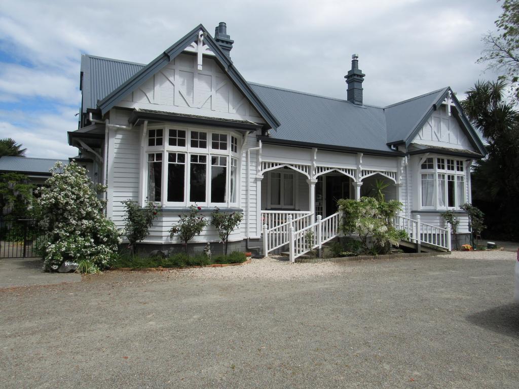 White Elephant Accomodation *